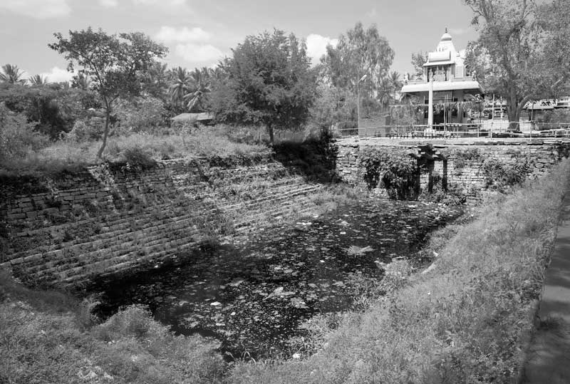 A sacred tank lying in a dilapidated condition in Chikkaballapur district, Karnataka